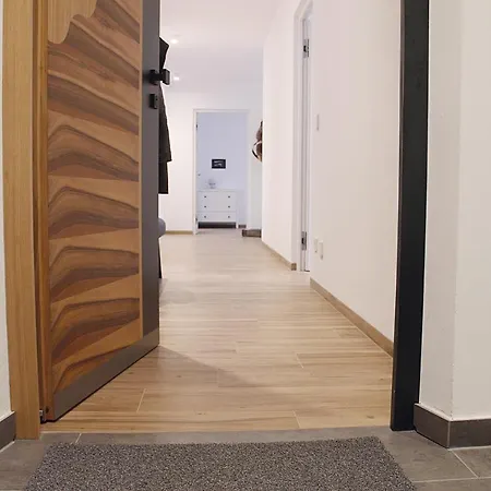 Laurentia Penthouse 메라노