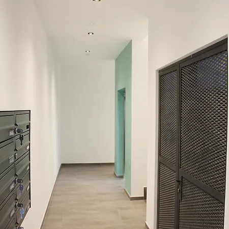 Laurentia Penthouse Apartamento Merano