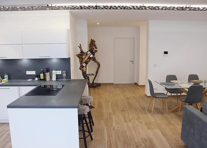 Daire Laurentia Penthouse Merano